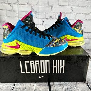 Nike Lebron XIX low size 10 in used condition comes as pictured.